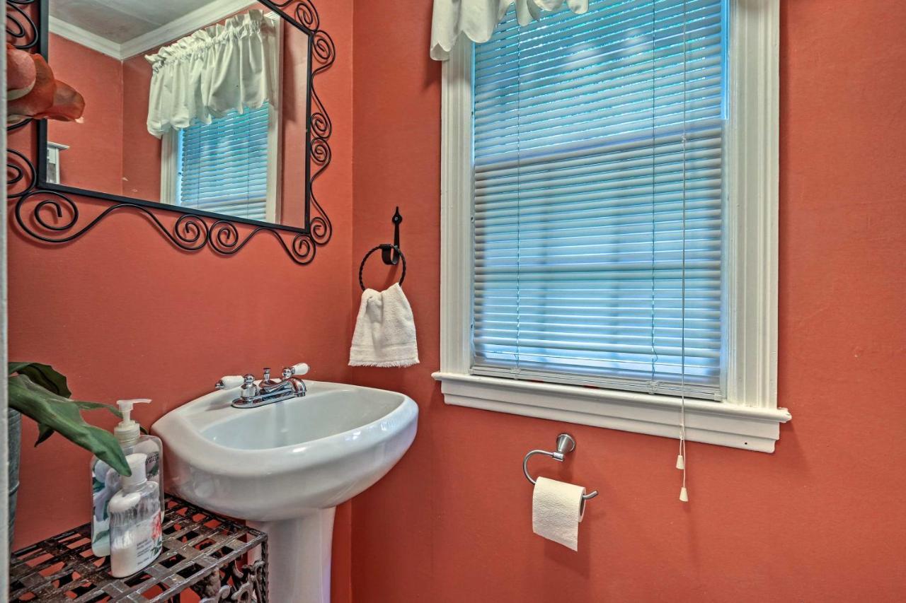 Historic Essex Home With Large Yard Near Downtown! 外观 照片